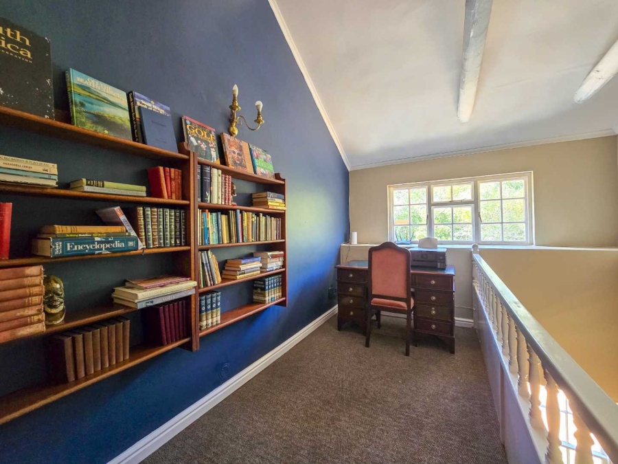 8 Bedroom Property for Sale in Stilbaai Oos Western Cape